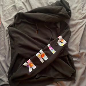 Old pink cropped hoddie with an open back